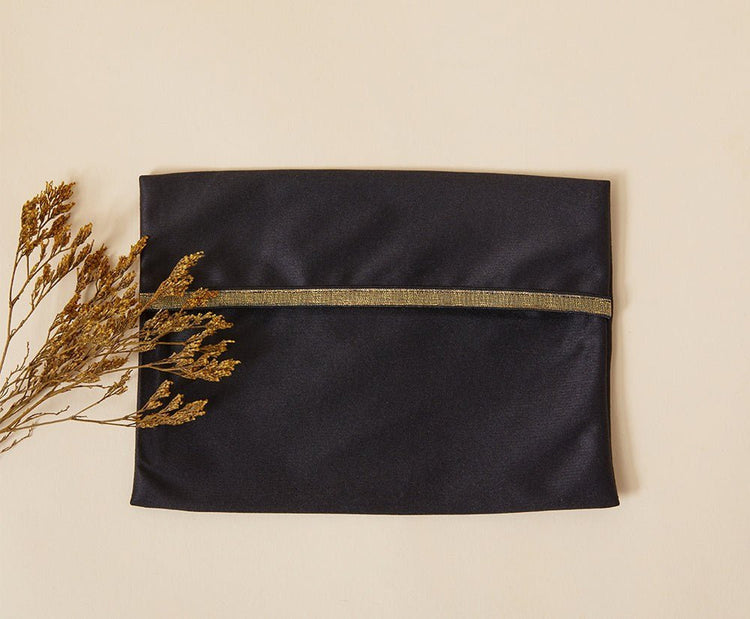 Sisters Republic FR La culotte menstruelle en tissus BIO efficace 12h sans fuite, ni odeur, ni sensation d'humidité. Élue "Victoire de la Beauté Top Innovation"