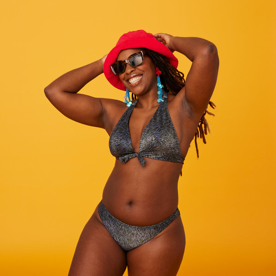 Ensemble nala bleu face fond jaune 2