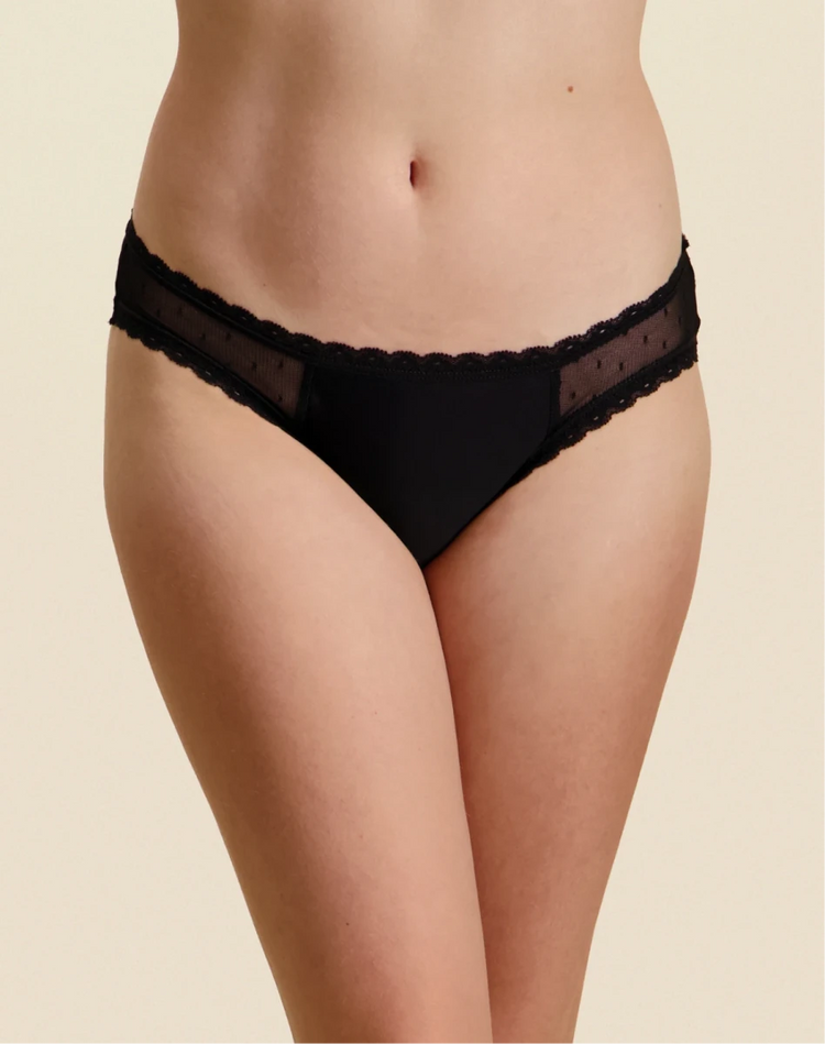 Sisters Republic FR La culotte menstruelle en tissus BIO efficace 12h sans fuite, ni odeur, ni sensation d'humidité. Élue "Victoire de la Beauté Top Innovation"