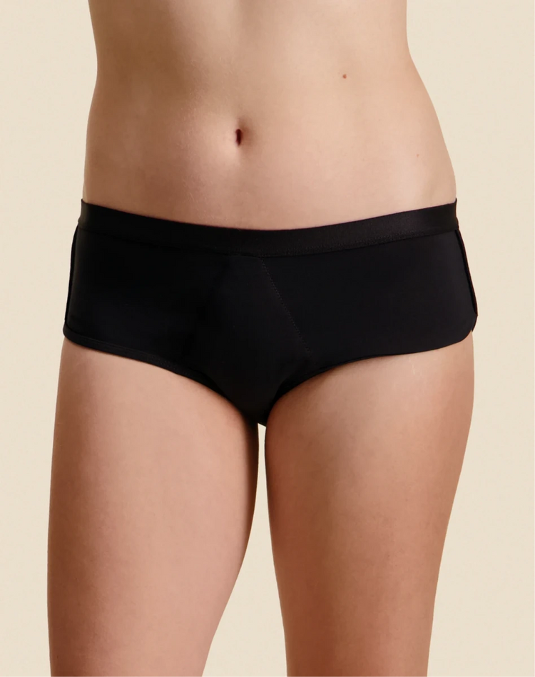 Sisters Republic FR La culotte menstruelle en tissus BIO efficace 12h sans fuite, ni odeur, ni sensation d'humidité. Élue "Victoire de la Beauté Top Innovation"