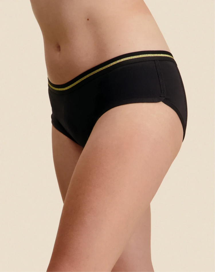 Sisters Republic FR La culotte menstruelle en tissus BIO efficace 12h sans fuite, ni odeur, ni sensation d'humidité. Élue "Victoire de la Beauté Top Innovation"