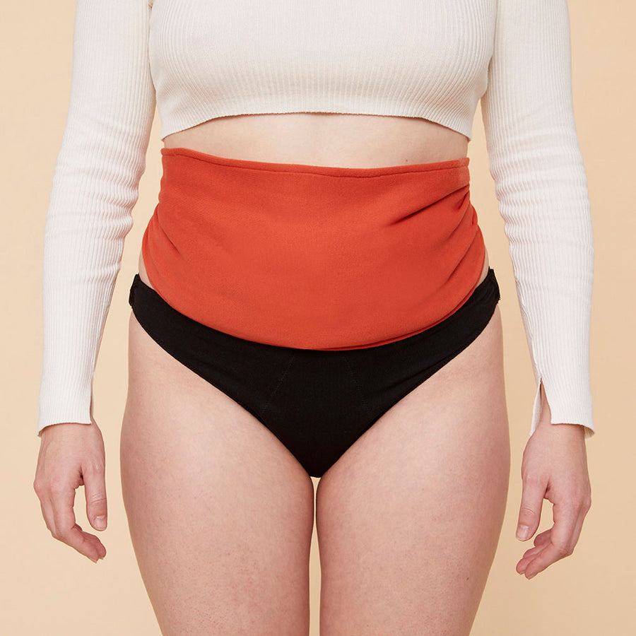 Ceinture bouillote rouge face fond beige